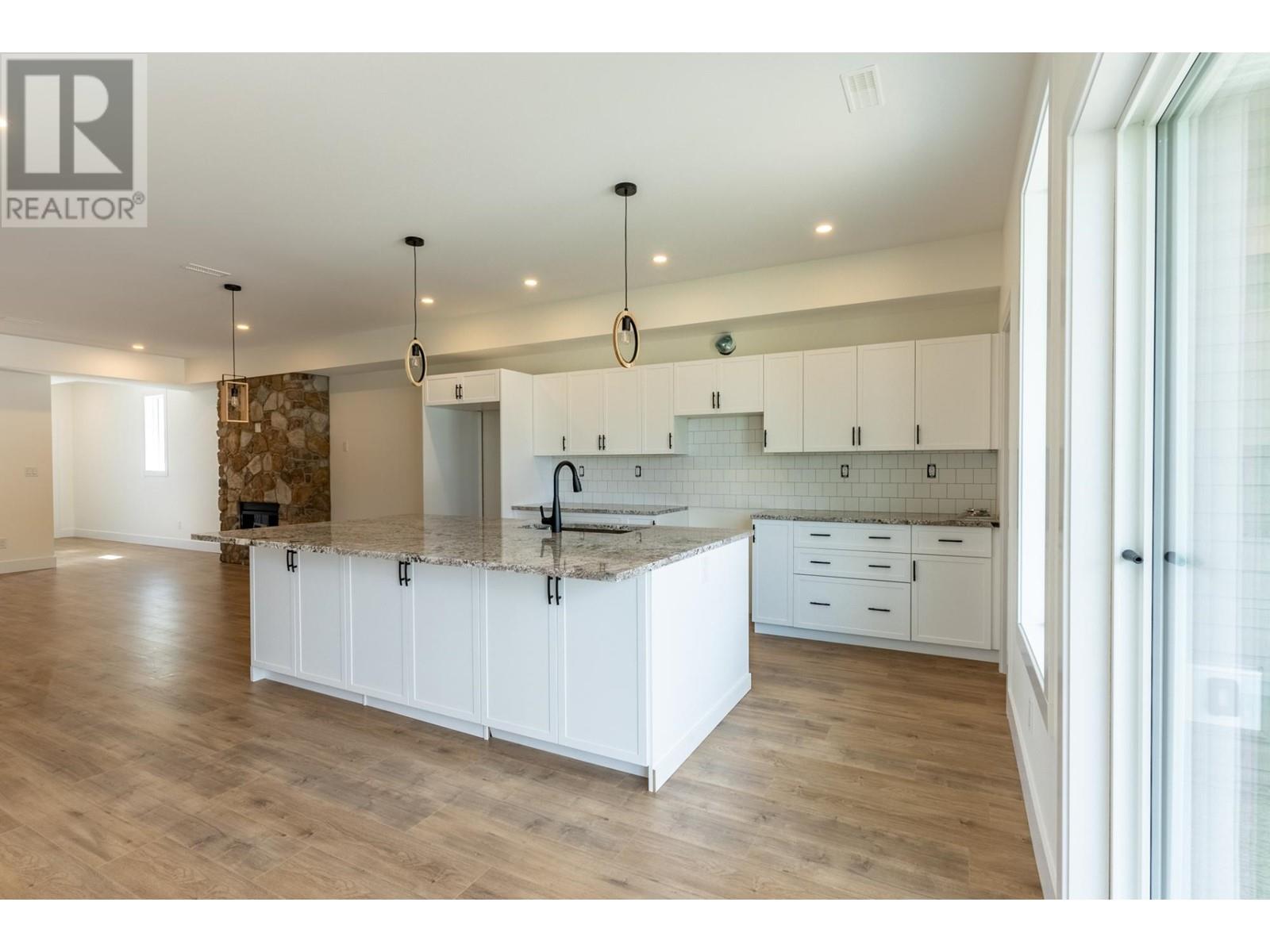 6511 Savona Access Rd, Kamloops, British Columbia   - Photo 7 - 180388