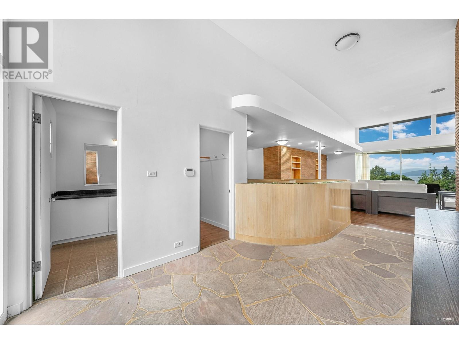 5915 Newton Wynd, Vancouver, British Columbia  V6T 1H8 - Photo 11 - R2915874