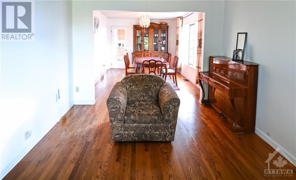 1327 Brookline Avenue, Ottawa, Ontario  K1V 6S2 - Photo 5 - 1404250