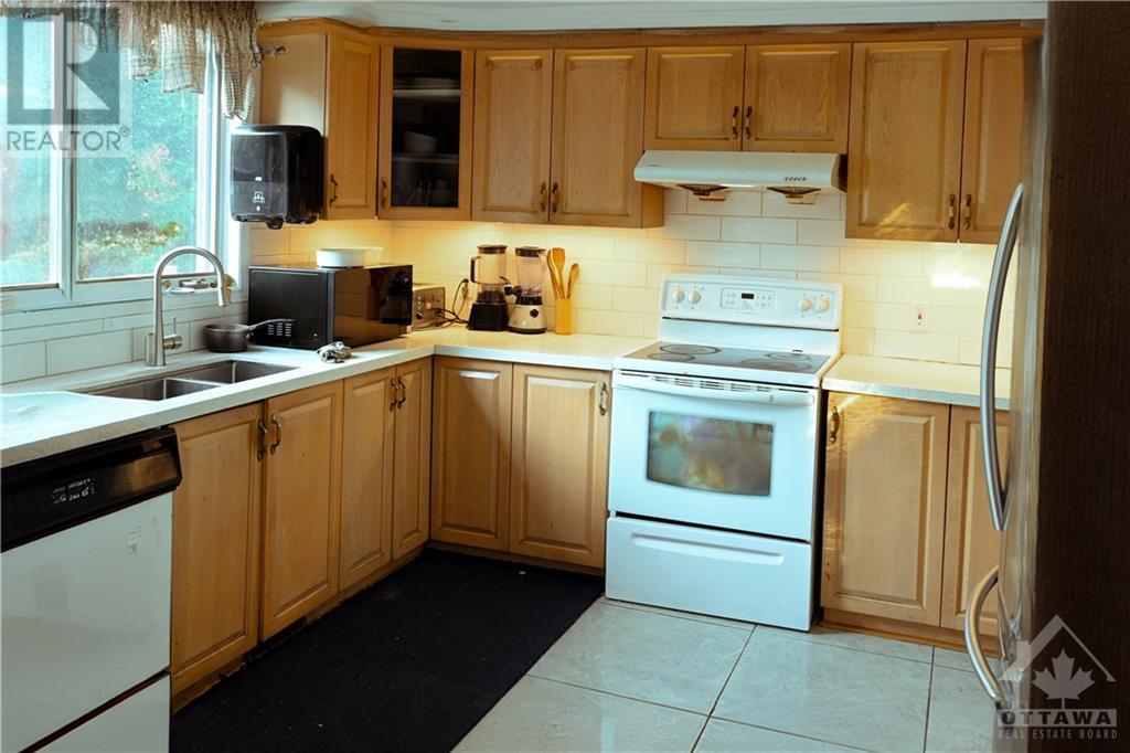 1327 Brookline Avenue, Ottawa, Ontario  K1V 6S2 - Photo 7 - 1404250