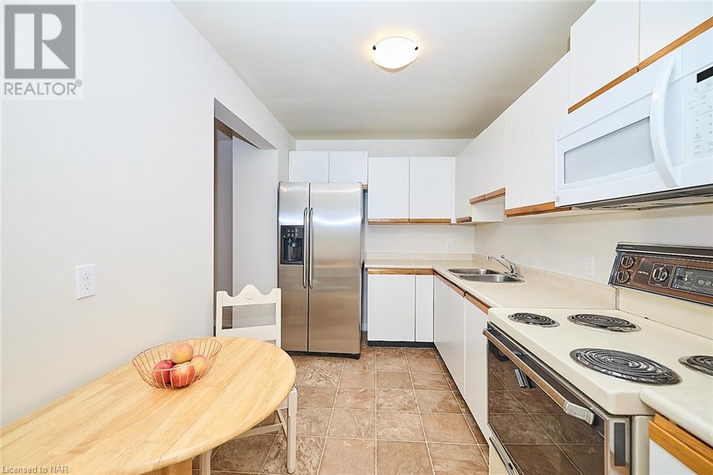 5 Niagara Street Unit# 201, Grimsby, Ontario  L3M 5A3 - Photo 8 - 40633745