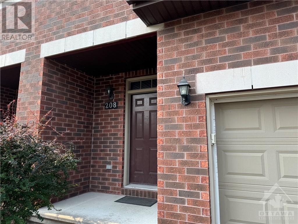 208 Badgeley Avenue, Ottawa, Ontario  K2T 0A4 - Photo 2 - 1406762