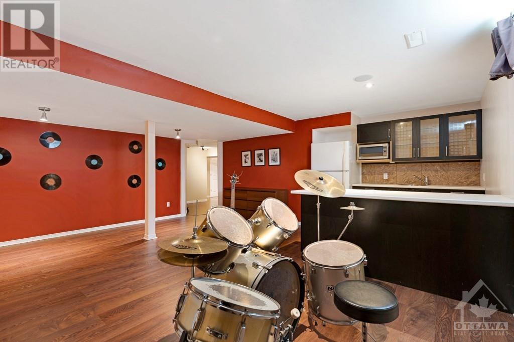 5525 Pettapiece CrescentOttawa, Ontario  K4M 1C6 - Photo 24 - X9516954