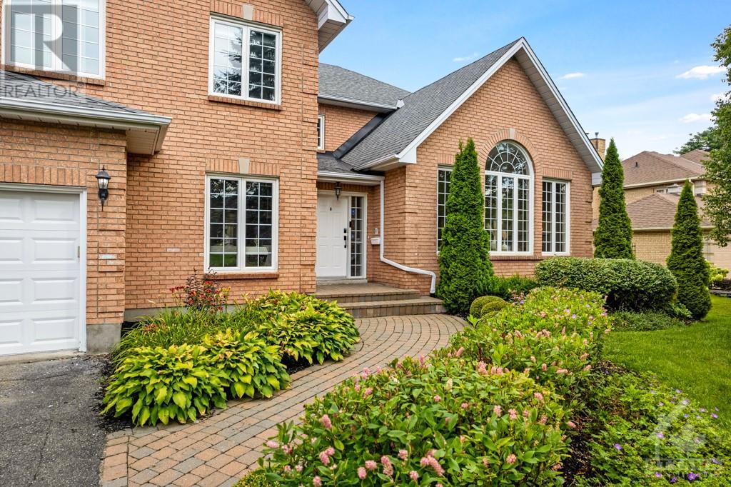 5525 Pettapiece CrescentOttawa, Ontario  K4M 1C6 - Photo 3 - X9516954