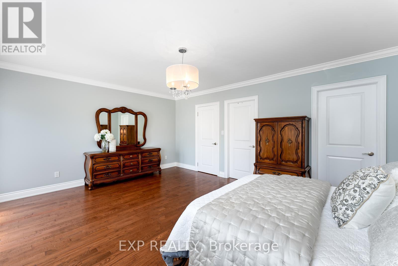 2 Rochdale Avenue, Toronto (Caledonia-Fairbank), Ontario  M6E 1X1 - Photo 18 - W9257404