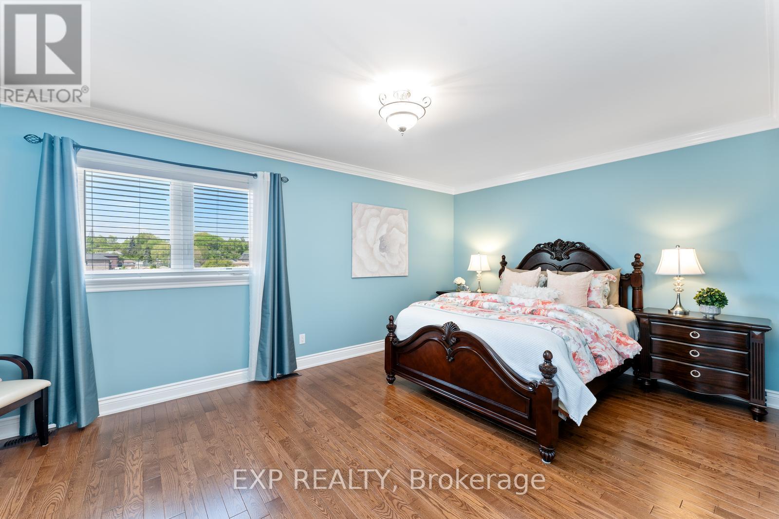 2 Rochdale Avenue, Toronto (Caledonia-Fairbank), Ontario  M6E 1X1 - Photo 23 - W9257404