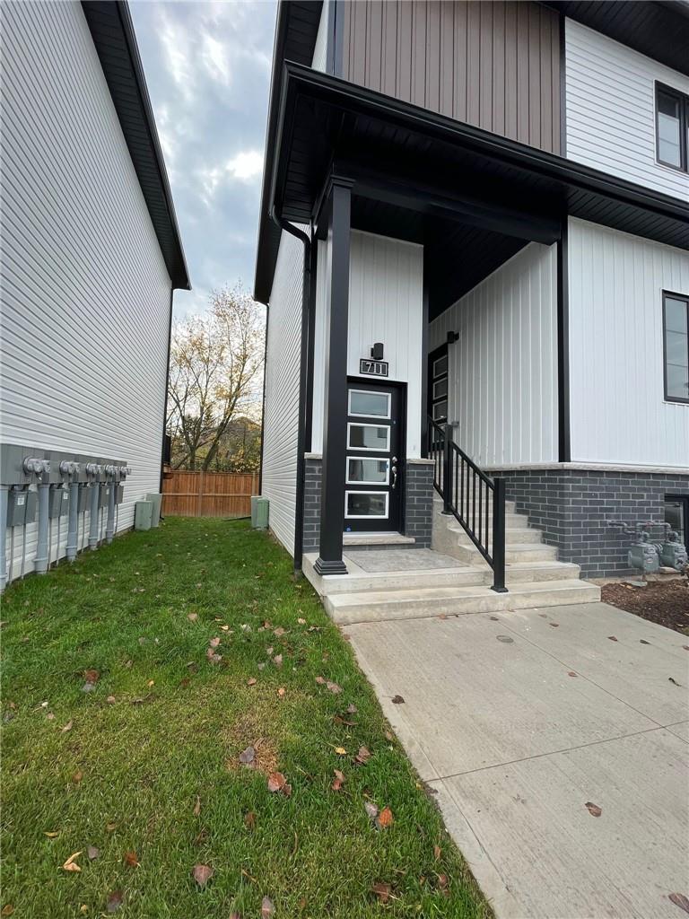 4263 Fourth Avenue, Unit #711, Niagara Falls, Ontario  L2E 0C2 - Photo 1 - H4203109