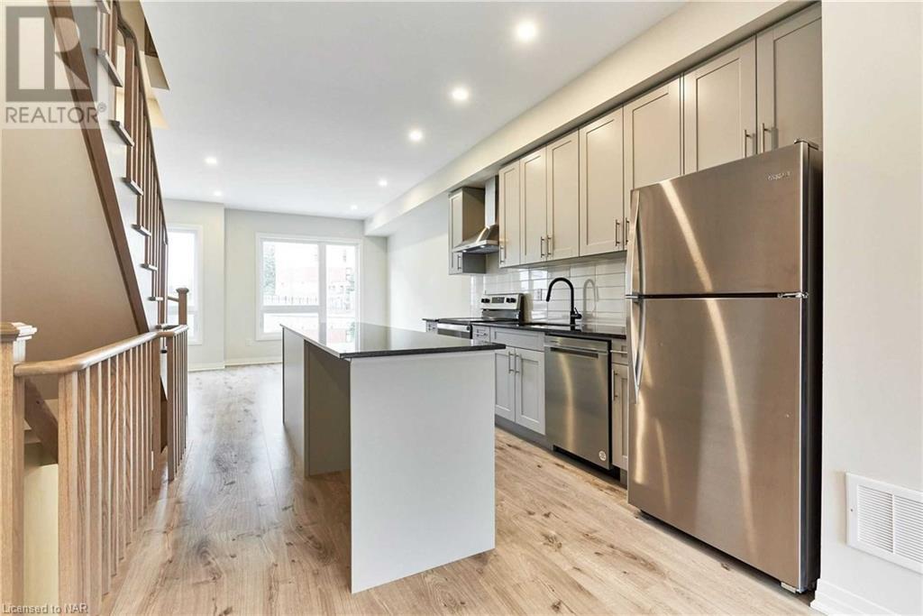 1670 Pleasure Valley Path, Oshawa, Ontario  L1G 0E3 - Photo 11 - 40631883