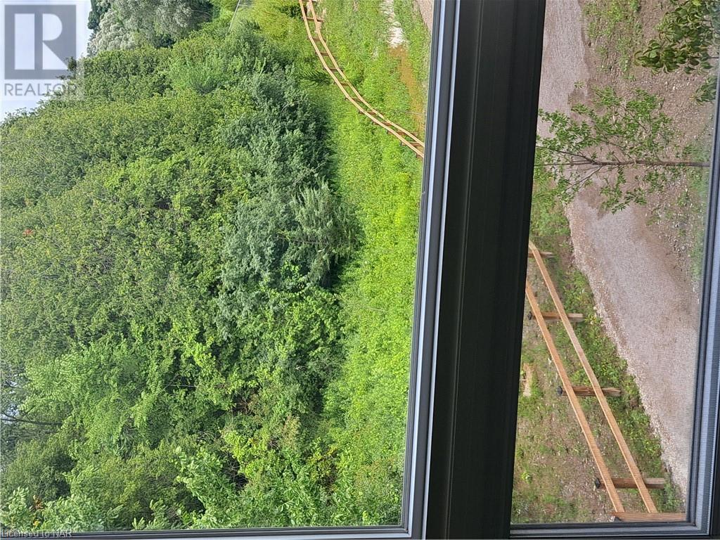 1670 Pleasure Valley Path, Oshawa, Ontario  L1G 0E3 - Photo 8 - 40631883