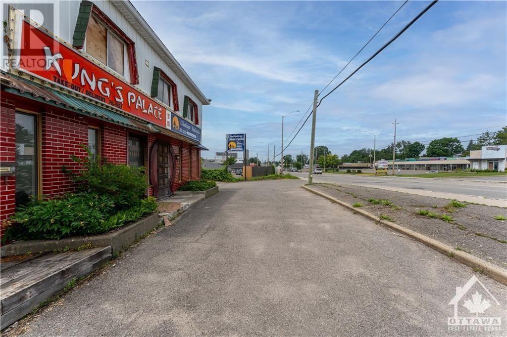 1690 Montreal RoadOttawa, Ontario  K1J 6N5 - Photo 3 - X9517013