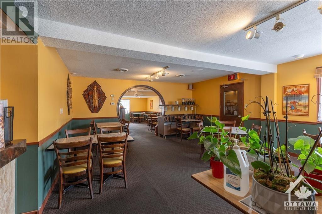 1690 Montreal RoadOttawa, Ontario  K1J 6N5 - Photo 7 - X9517013