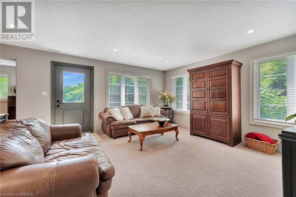 61 East Harris Road, Brantford, Ontario  N3T 5L4 - Photo 37 - 40603631