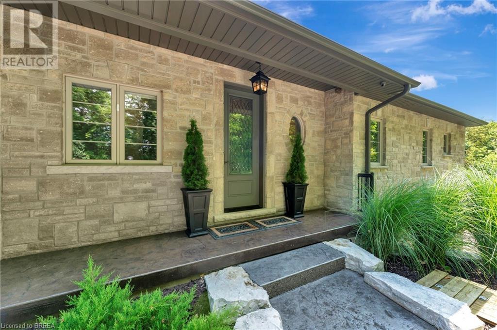 61 East Harris Road, Brantford, Ontario  N3T 5L4 - Photo 5 - 40603631