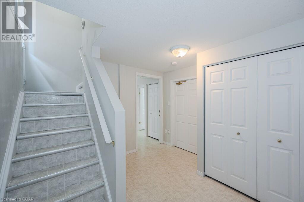 8 Fletcher Court Unit# B, Guelph, Ontario  N1E 7G8 - Photo 6 - 40634453