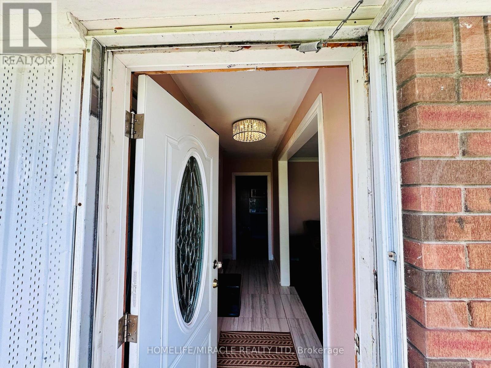 9800 Britania Road, Milton, Ontario  L9T 7E8 - Photo 5 - W9257592