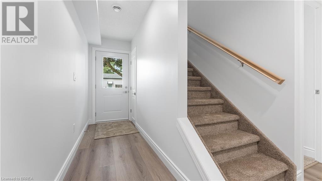 24b Balfour Street, Brantford, Ontario N3T 1J2 - Photo 2 - 40633331