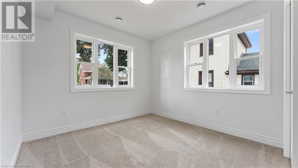 24b Balfour Street, Brantford, Ontario N3T 1J2 - Photo 4 - 40633331