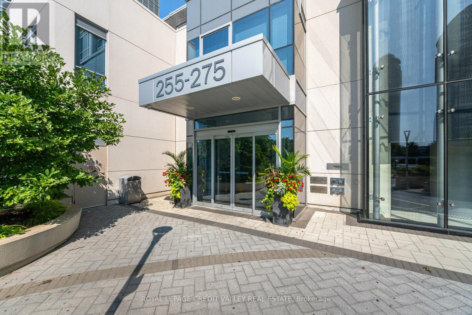 1307 - 255 Village Green Square, Toronto (Agincourt South-Malvern West), Ontario  M1S 0L7 - Photo 2 - E9257830