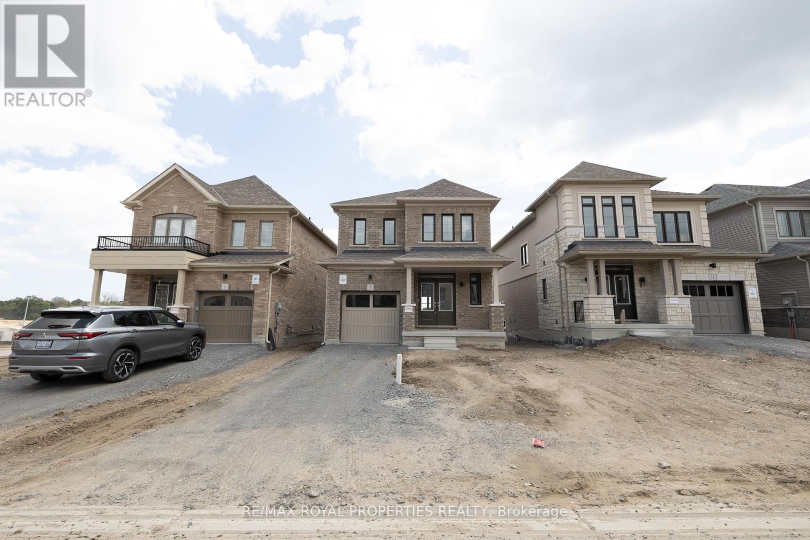 7 SALMON CRESCENT, clarington (newcastle), Ontario