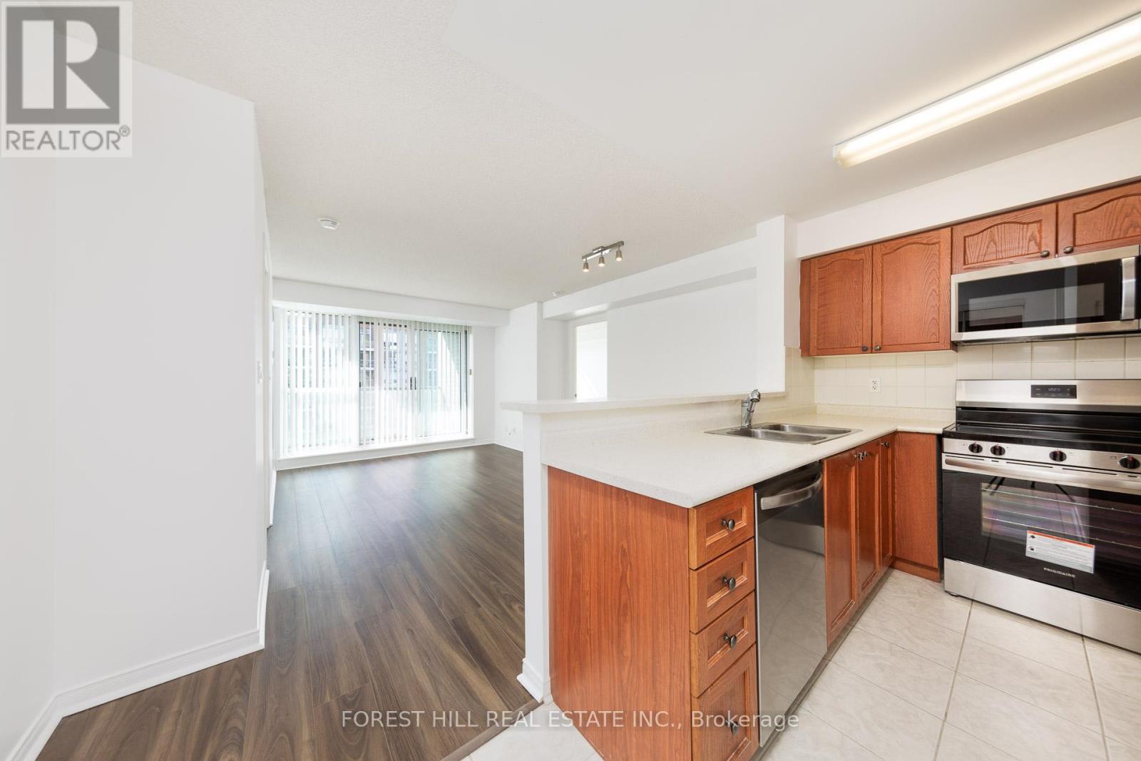 1508 - 7 Michael Power Place, Toronto (Islington-City Centre West), Ontario  M9A 0A4 - Photo 10 - W9258112