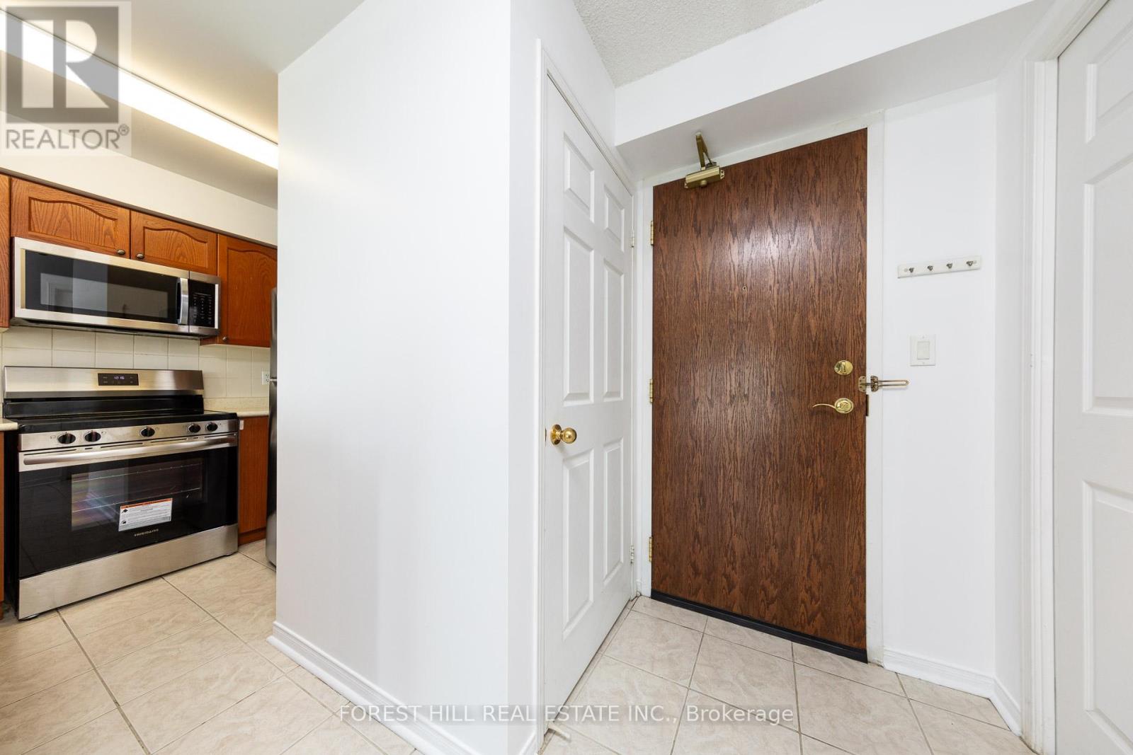 1508 - 7 Michael Power Place, Toronto (Islington-City Centre West), Ontario  M9A 0A4 - Photo 5 - W9258112