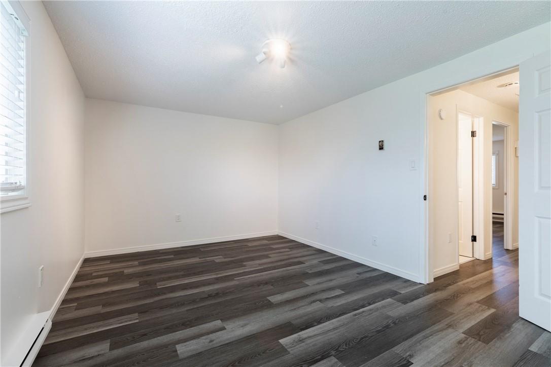 1967 Main Street W, Unit #9, Hamilton, Ontario  L8S 4P4 - Photo 32 - H4203133