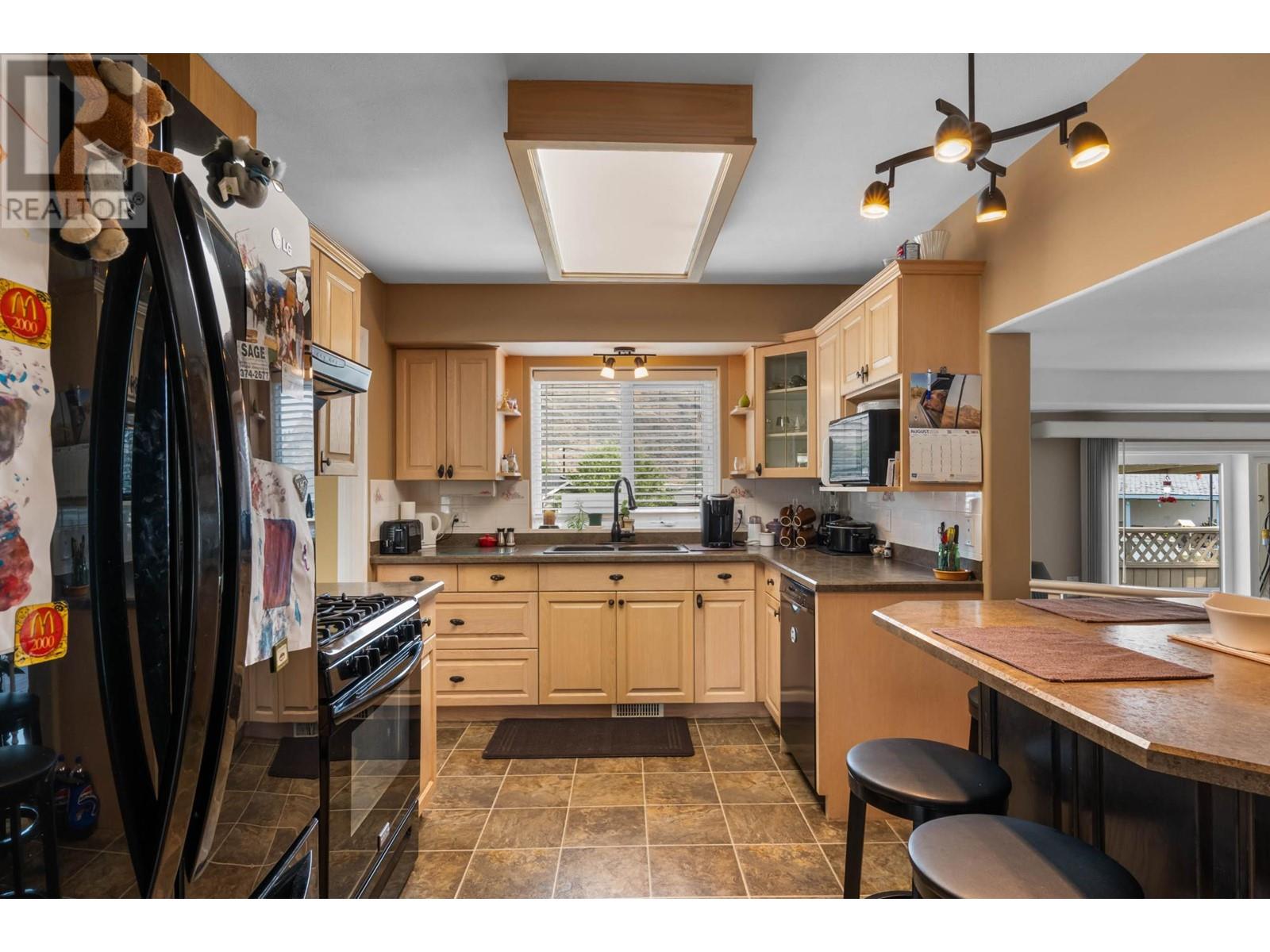 1095 Lincoln Crt, Kamloops, British Columbia  V2B 8L5 - Photo 13 - 180396