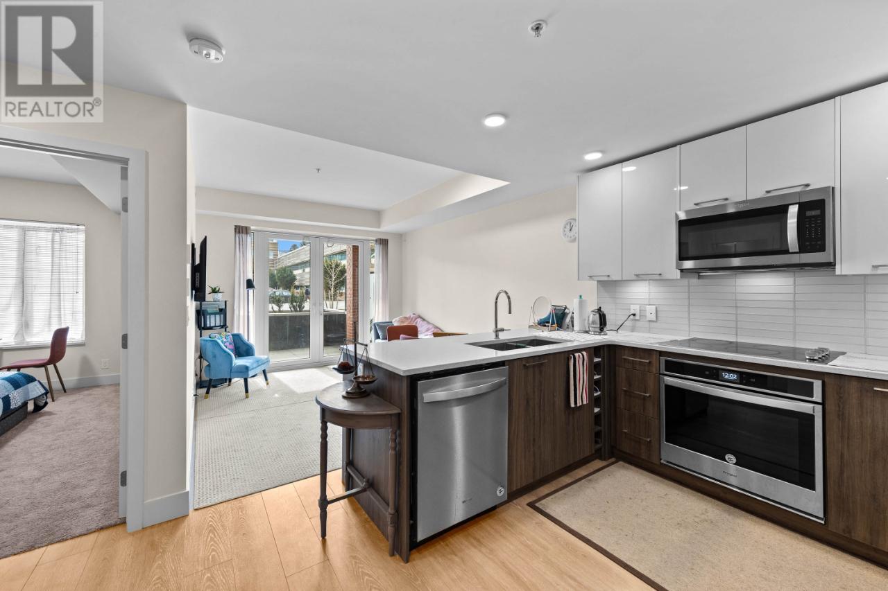 109-885 University Drive, Kamloops, British Columbia  V2C 5N3 - Photo 2 - 180405