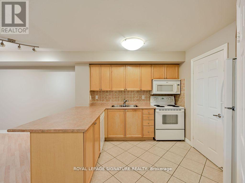 2501 - 3880 Duke Of York Boulevard, Mississauga (City Centre), Ontario  L5B 4M7 - Photo 6 - W9258501