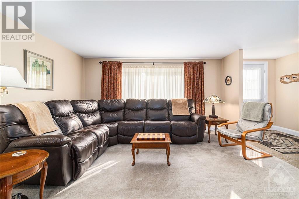 2 KAVANAGH DRIVE Smiths Falls