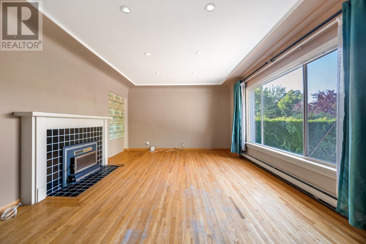 Property at 2436 W 21ST AVENUE image 5