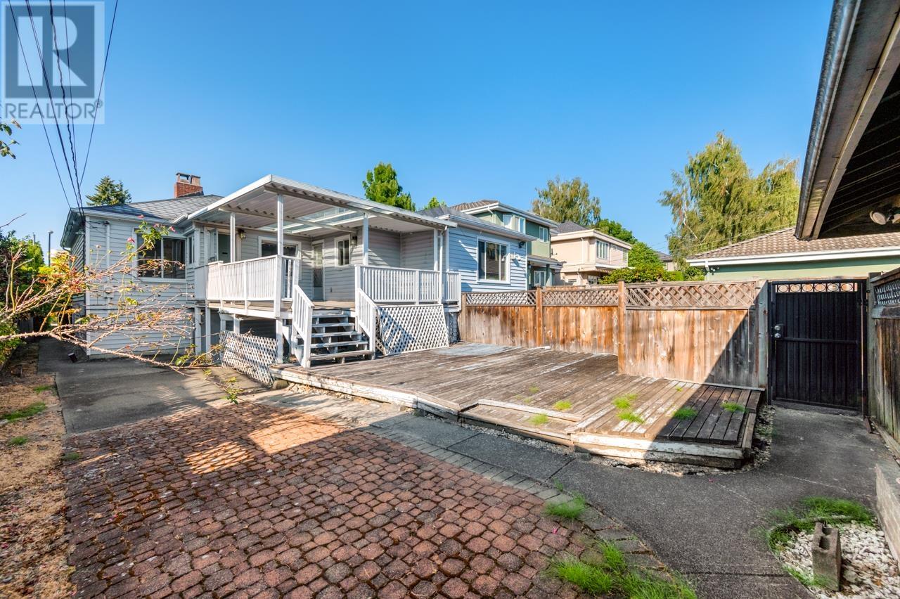 Property at 2436 W 21ST AVENUE image 3