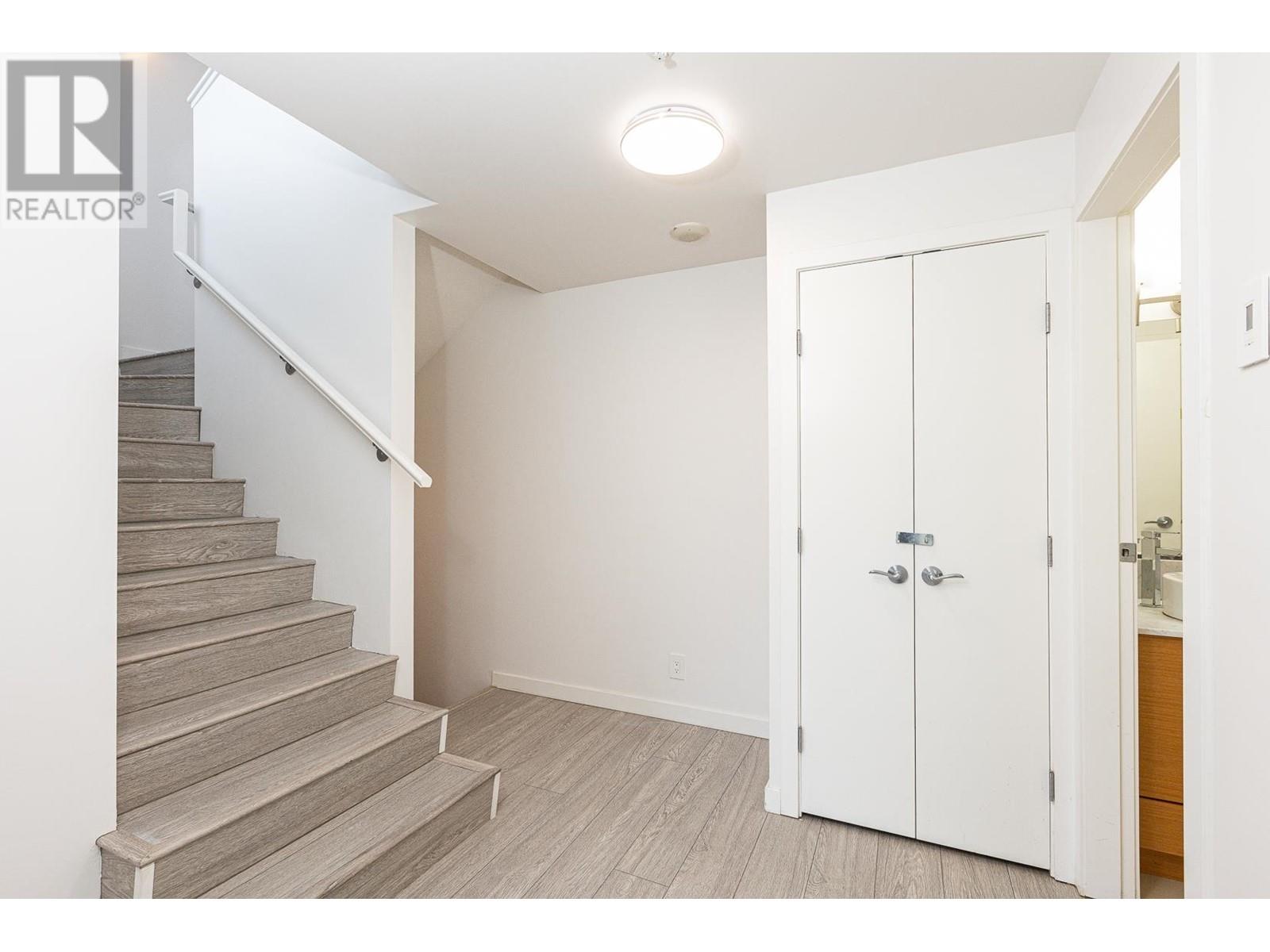 Listing Picture 11 of 40 : 4 7360 ELMBRIDGE WAY, Richmond / 烈治文 - 魯藝地產 Yvonne Lu Group - MLS Medallion Club Member