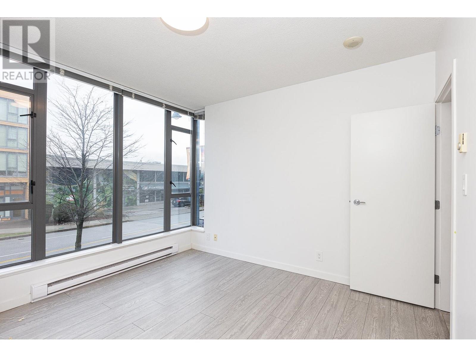 Listing Picture 7 of 40 : 4 7360 ELMBRIDGE WAY, Richmond / 烈治文 - 魯藝地產 Yvonne Lu Group - MLS Medallion Club Member