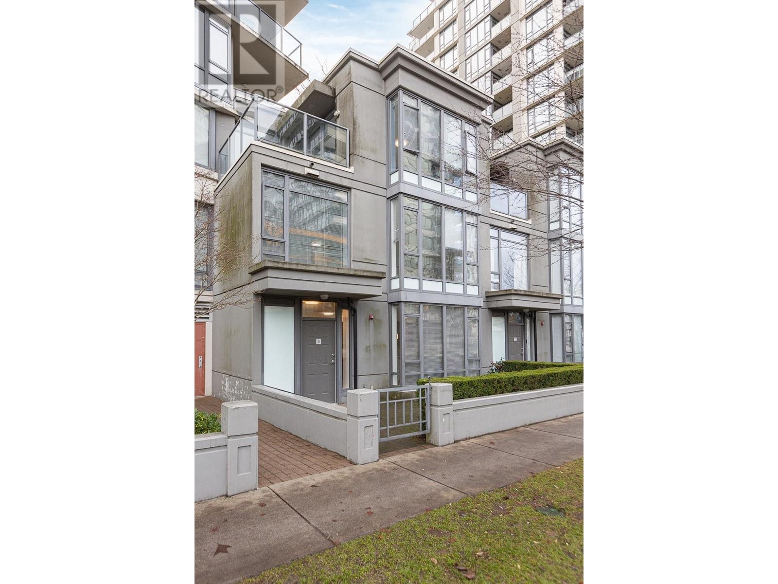 Listing Picture 30 of 40 : 4 7360 ELMBRIDGE WAY, Richmond / 烈治文 - 魯藝地產 Yvonne Lu Group - MLS Medallion Club Member
