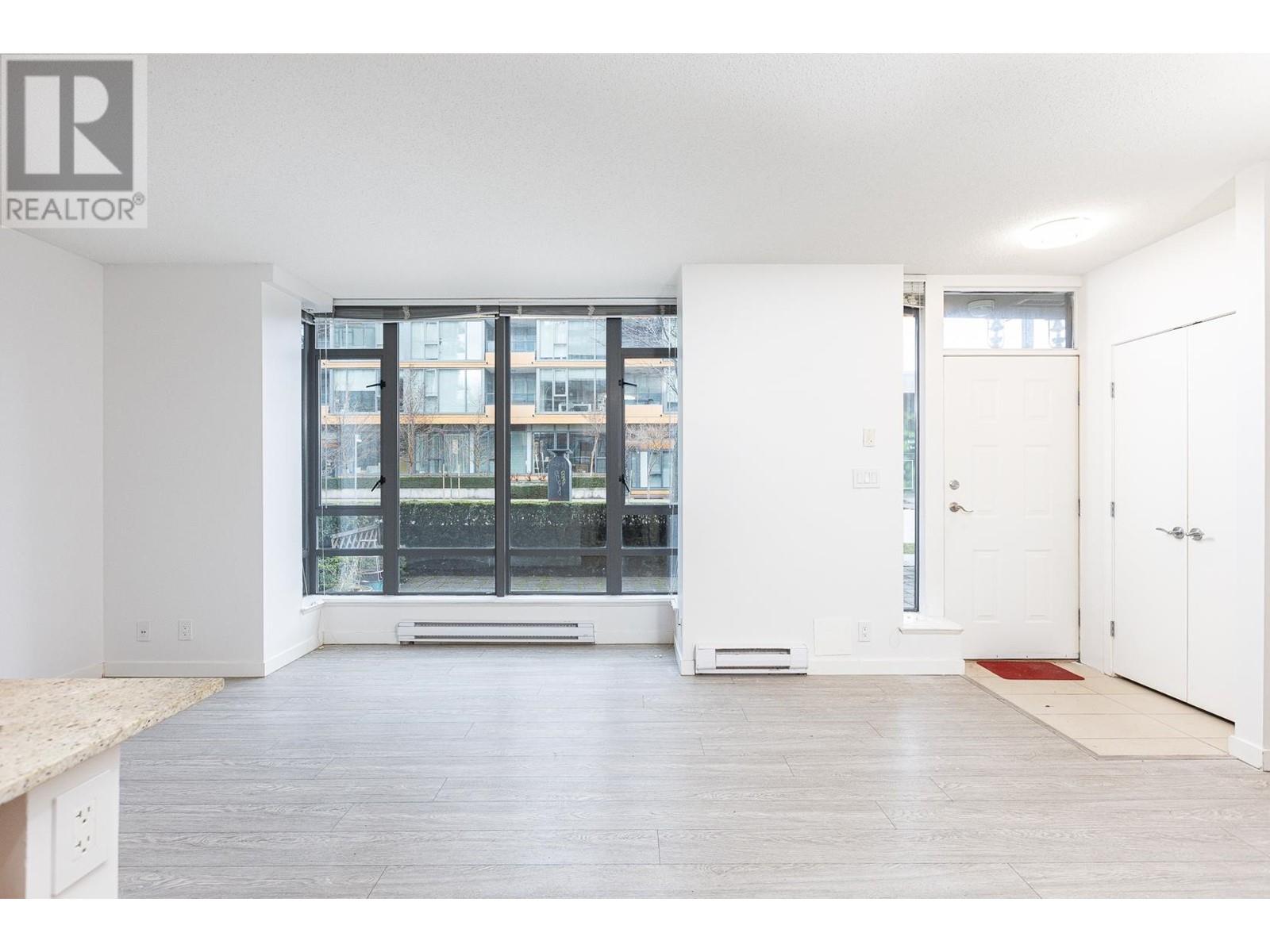 Listing Picture 24 of 40 : 4 7360 ELMBRIDGE WAY, Richmond / 烈治文 - 魯藝地產 Yvonne Lu Group - MLS Medallion Club Member