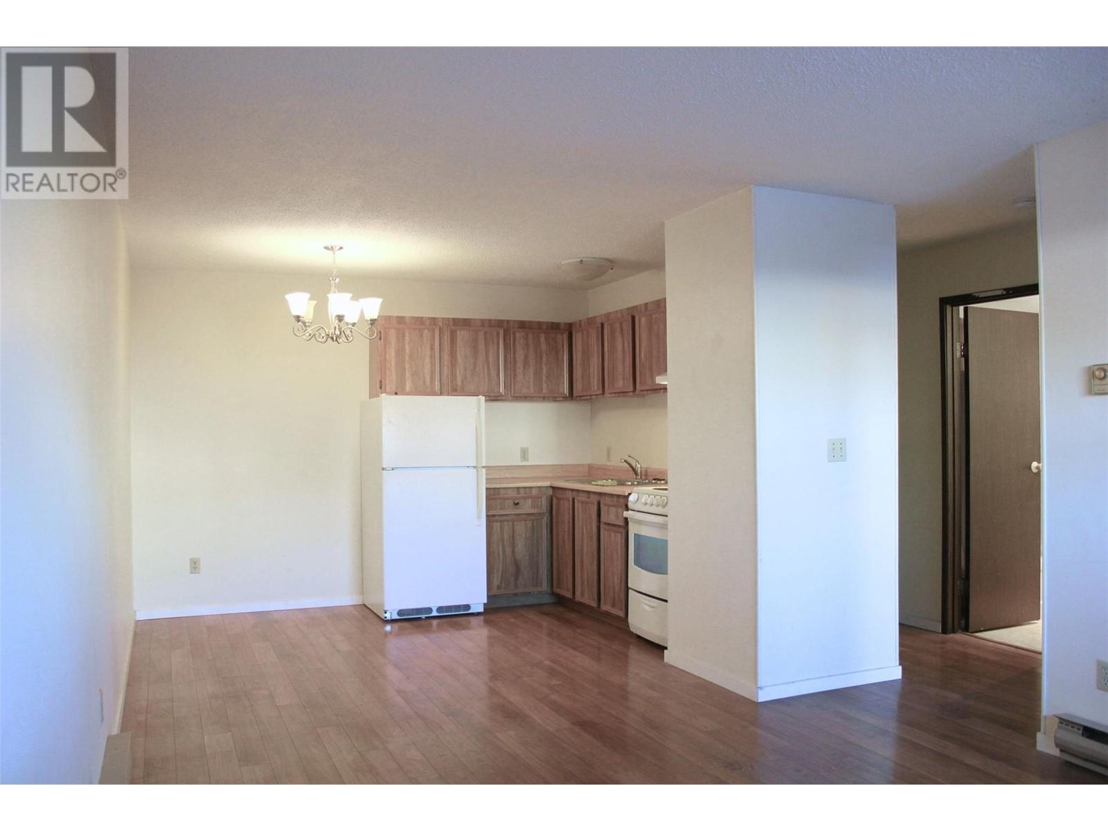 130 Skaha Place Unit# 106, Penticton, British Columbia  V2A 7J6 - Photo 2 - 10322066