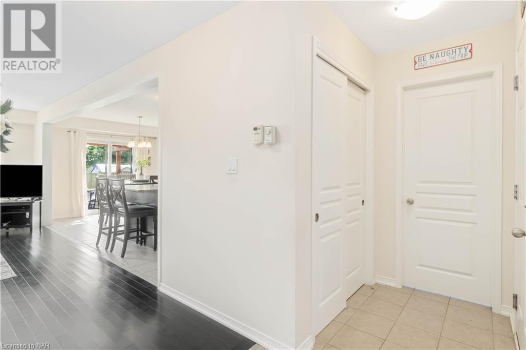 6604 Mary Drive Drive, Niagara Falls, Ontario  L2H 0B5 - Photo 7 - 40632018