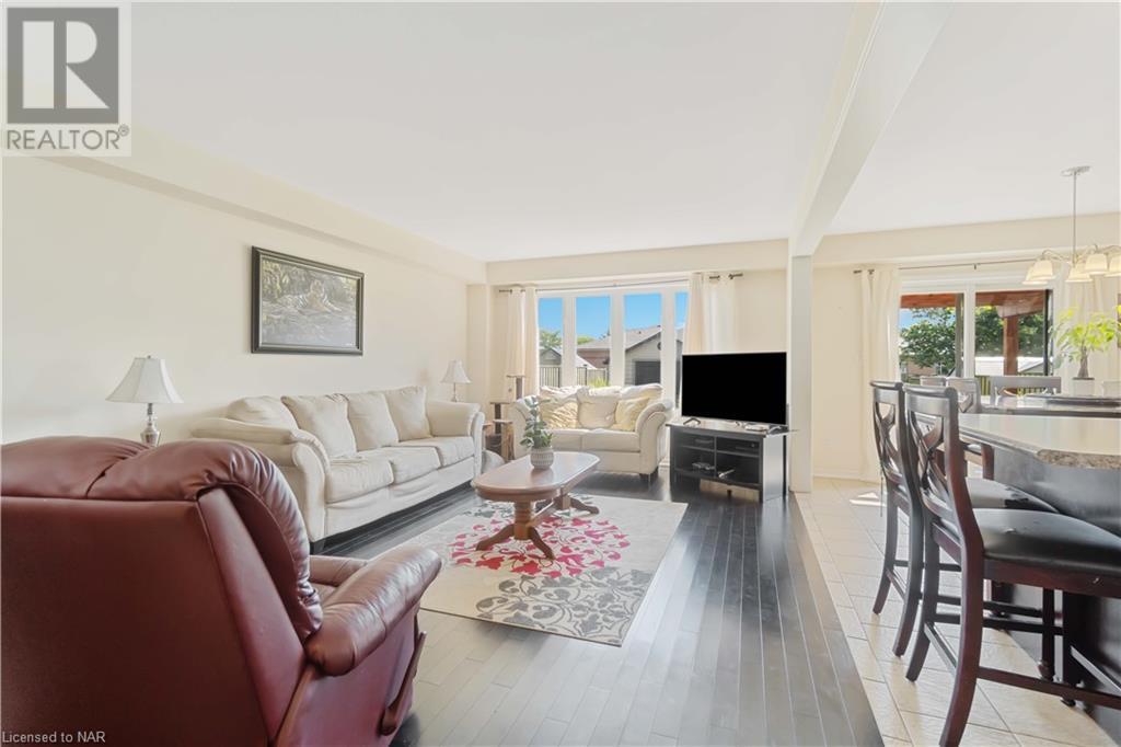 6604 Mary Drive Drive, Niagara Falls, Ontario  L2H 0B5 - Photo 9 - 40632018