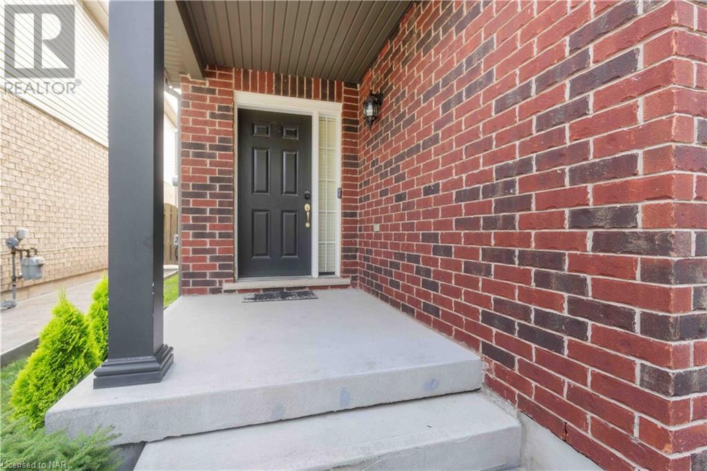 6604 Mary Drive Drive, Niagara Falls, Ontario  L2H 0B5 - Photo 2 - 40632018