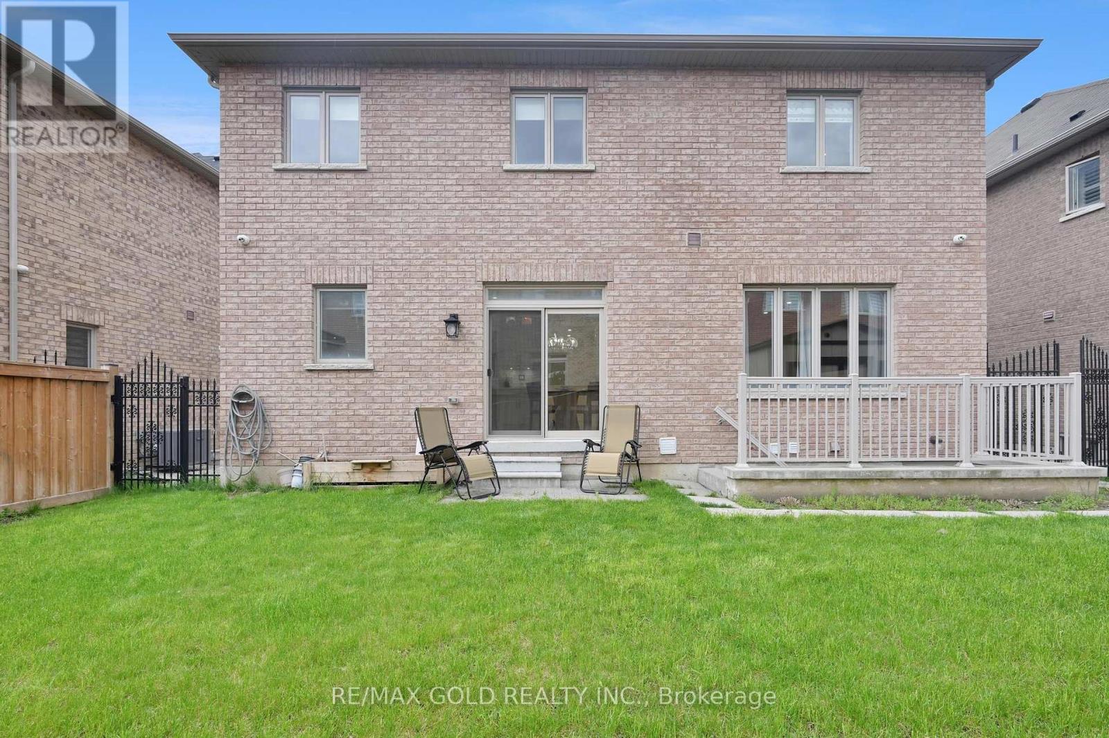 8 Eltesoro Street, Brampton (Toronto Gore Rural Estate), Ontario  L6P 4J5 - Photo 40 - W9259143