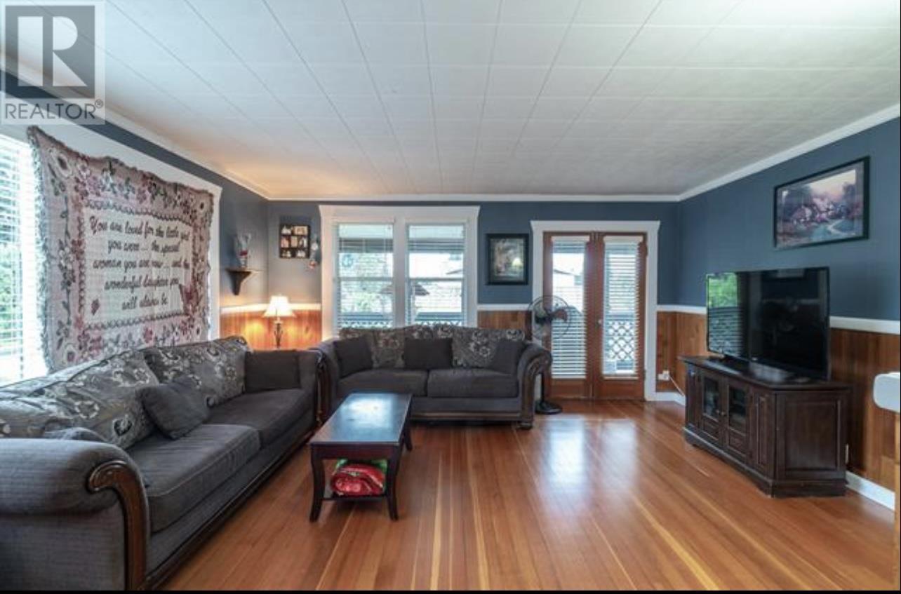 Property at 20775 CAMWOOD AVENUE image 3