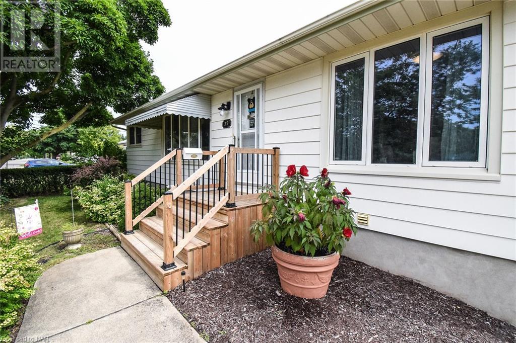 32 Duncan Drive, St. Catharines, Ontario  L2N 3P2 - Photo 2 - 40634805