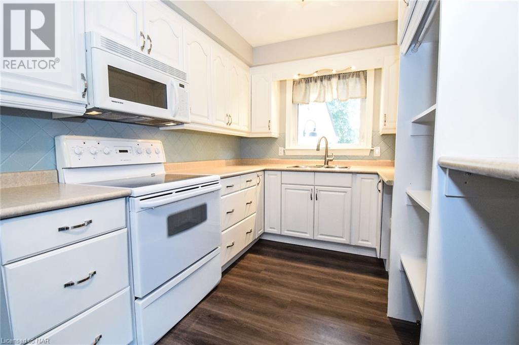 32 Duncan Drive, St. Catharines, Ontario  L2N 3P2 - Photo 9 - 40634805