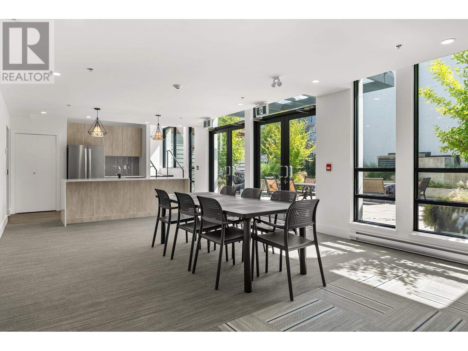 Listing Picture 34 of 37 : 405 13040 NO. 2 ROAD, Richmond / 烈治文 - 魯藝地產 Yvonne Lu Group - MLS Medallion Club Member