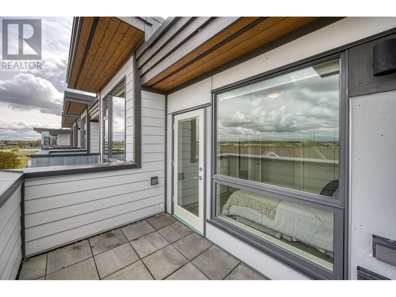 Listing Picture 24 of 37 : 405 13040 NO. 2 ROAD, Richmond / 烈治文 - 魯藝地產 Yvonne Lu Group - MLS Medallion Club Member