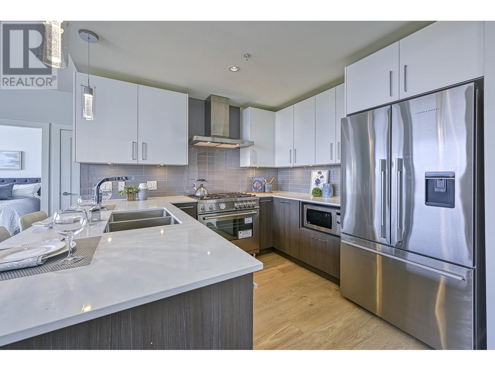 Listing Picture 8 of 37 : 405 13040 NO. 2 ROAD, Richmond / 烈治文 - 魯藝地產 Yvonne Lu Group - MLS Medallion Club Member