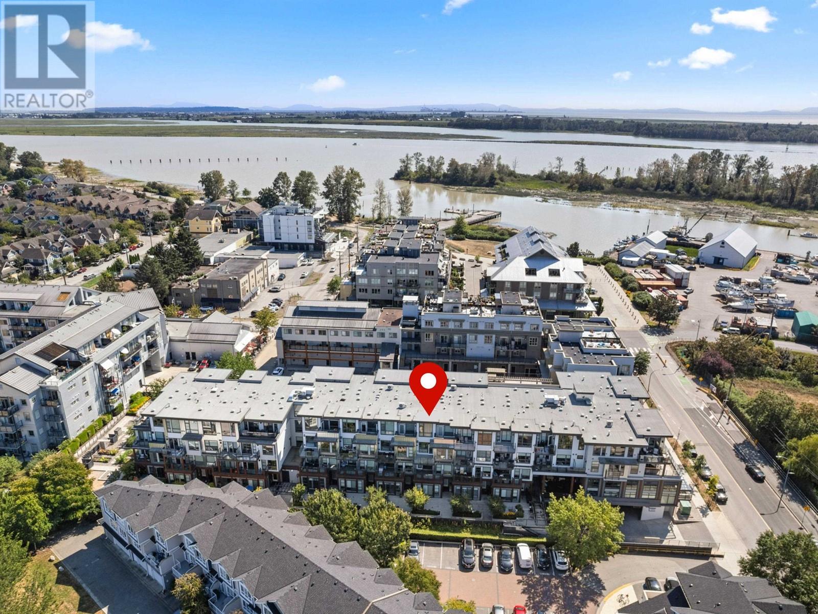 Listing Picture 2 of 37 : 405 13040 NO. 2 ROAD, Richmond / 烈治文 - 魯藝地產 Yvonne Lu Group - MLS Medallion Club Member