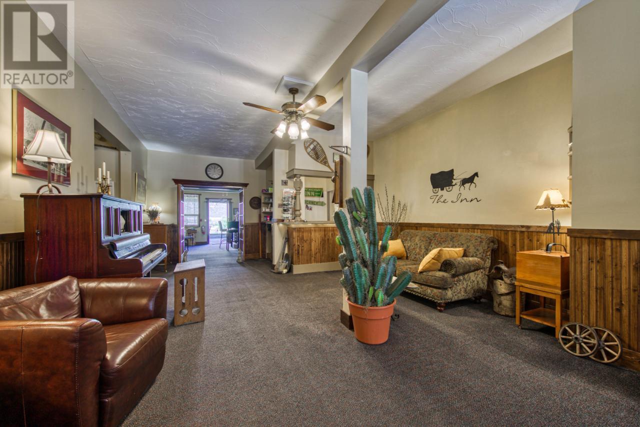 3649 Merritt-Spences Bridge Highway, Merritt, British Columbia   - Photo 16 - 180424