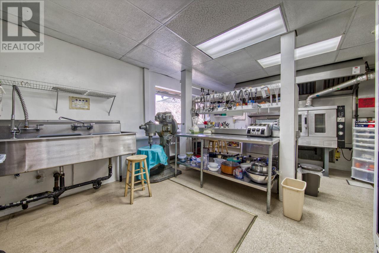 3649 Merritt-Spences Bridge Highway, Merritt, British Columbia   - Photo 20 - 180424